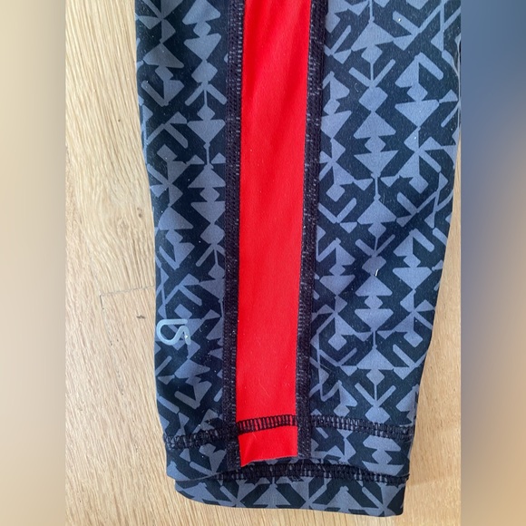 GapFit Gfast athletic leggings size M. - Picture 3 of 7